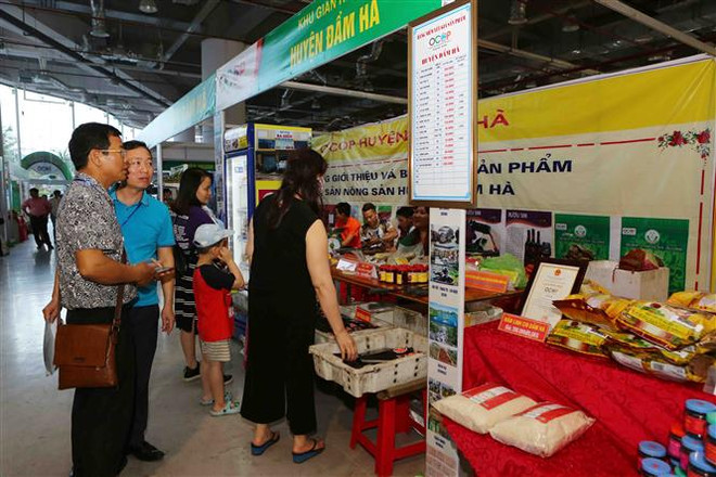 Quang Ninh: nutrida participación en feria “Cada comuna, cada producto” ảnh 2 Quang Ninh: nutrida participación en feria “Cada comuna, cada producto” ảnh 2