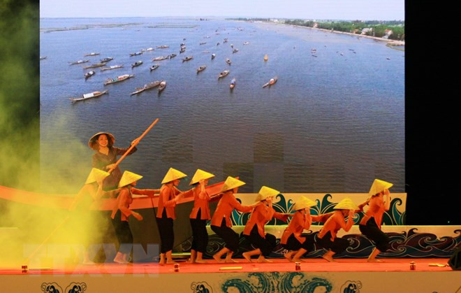 Festival Hue 2018: ocasión para divulgar valores de la cultura vietnamita ảnh 1 Festival Hue 2018: ocasión para divulgar valores de la cultura vietnamita ảnh 1