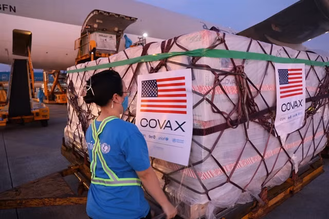 Más de dos millones de dosis de vacuna Moderna llegan a Vietnam ảnh 2