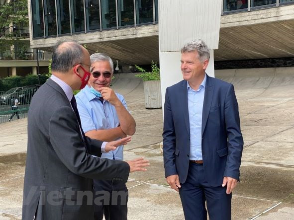 Vietnam busca fortalecer relaciones con Francia ảnh 2 Vietnam busca fortalecer relaciones con Francia ảnh 2