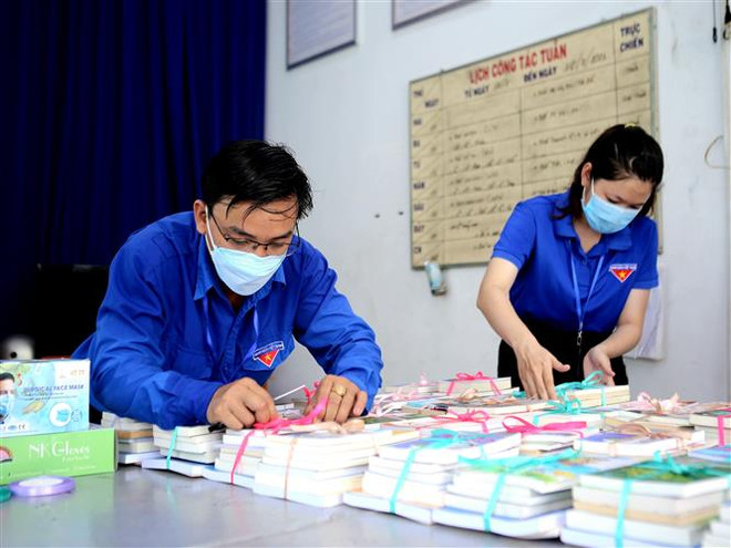 Efectúan programa para promover cultura lectora en zona de cuarentena en Vietnam ảnh 1 Efectúan programa para promover cultura lectora en zona de cuarentena en Vietnam ảnh 1