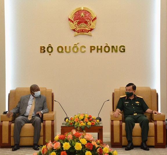 Fortalecen cooperación de defensa entre Vietnam y Mozambique ảnh 1 Fortalecen cooperación de defensa entre Vietnam y Mozambique ảnh 1