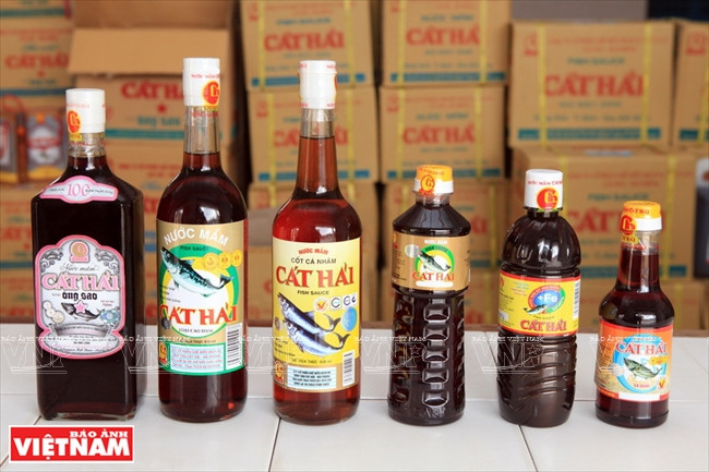 Salsa de pescado Cat Hai, marca favorita en el mercado ảnh 1 Salsa de pescado Cat Hai, marca favorita en el mercado ảnh 1