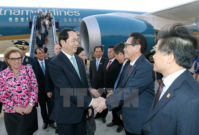 [Foto] Presidente de Vietnam llega a Perú para la Cumbre de APEC ảnh 3