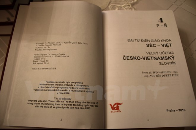 Presentan cuarto volumen del Gran Diccionario checo-vietnamita ảnh 1 Presentan cuarto volumen del Gran Diccionario checo-vietnamita ảnh 1