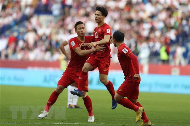Elogia Premier vietnamita victoria del equipo del fútbol de su país en Copa Asiática 2019 ảnh 1 Elogia Premier vietnamita victoria del equipo del fútbol de su país en Copa Asiática 2019 ảnh 1