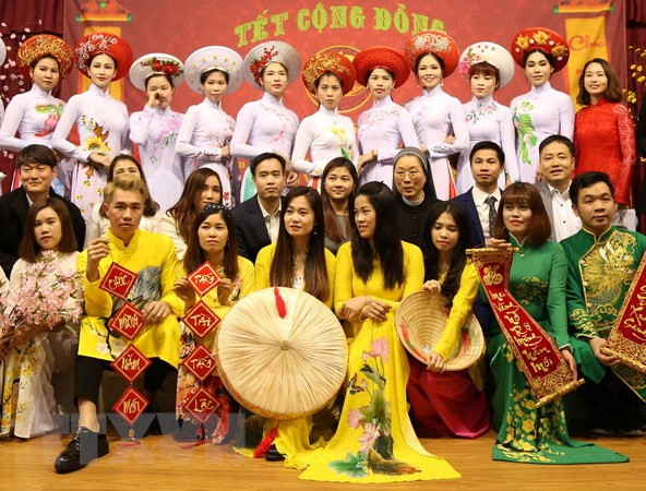 Celebran trabajadores vietnamitas en Corea del Sur el Año del Cerdo ảnh 1 Celebran trabajadores vietnamitas en Corea del Sur el Año del Cerdo ảnh 1