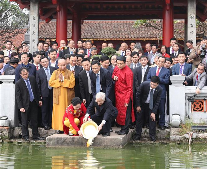 Máximo dirigente de Vietnam extiende felicitaciones del Tet a coterráneos en extranjero ảnh 1 Máximo dirigente de Vietnam extiende felicitaciones del Tet a coterráneos en extranjero ảnh 1