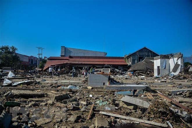 Sufre Indonesia terremoto de magnitud 6,7 en escala de Richter ảnh 1