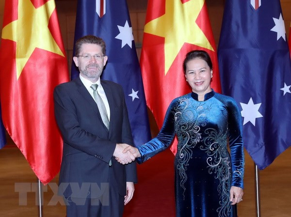 Concluye presidente del Senado australiano su visita a Vietnam ảnh 1 Concluye presidente del Senado australiano su visita a Vietnam ảnh 1