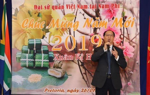 Celebran vietnamitas en África fiestas del Nuevo Año Lunar ảnh 1 Celebran vietnamitas en África fiestas del Nuevo Año Lunar ảnh 1