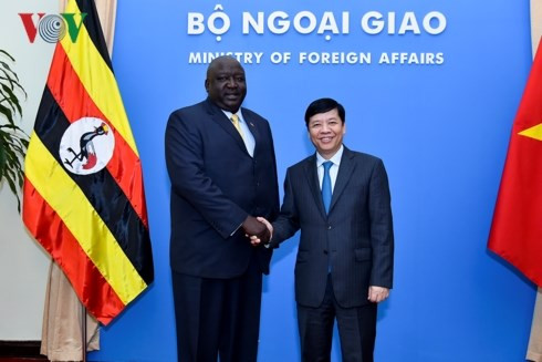 Buscan Vietnam y Uganda impulsar vínculos bilaterales ảnh 1
