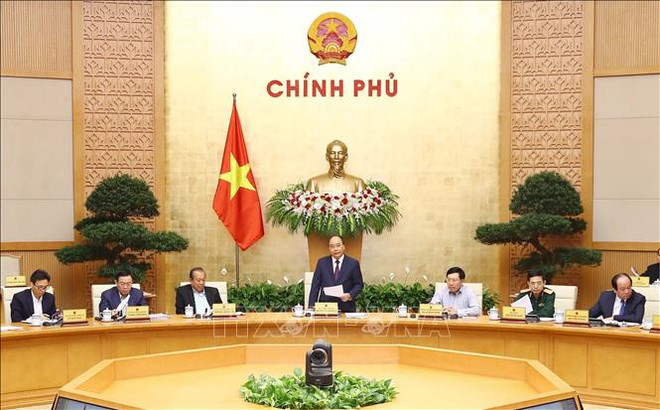 Premier destaca la estabilidad de macroeconomía de Vietnam en 10 meses ảnh 1