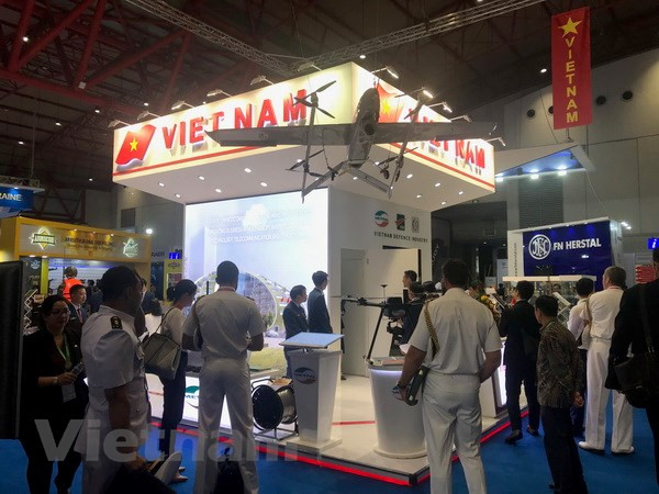 Vietnam presenta sus productos militares en Feria Internacional de Defensa en Indonesia ảnh 1