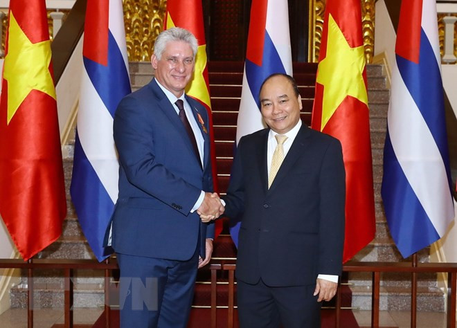 Premier de Vietnam recibe al presidente de Cuba ảnh 1