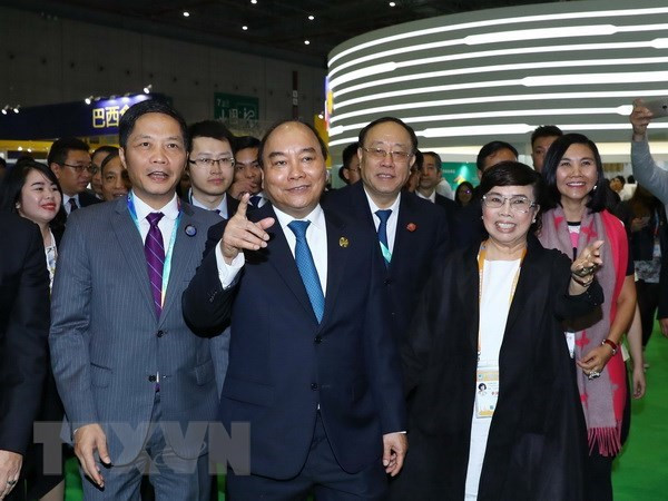 Participa Premier de Vietnam en Feria Internacional de Importaciones de China ảnh 1 Participa Premier de Vietnam en Feria Internacional de Importaciones de China ảnh 1