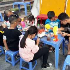 Colorear y divertirse, una opción para los niños de Hanoi ảnh 4