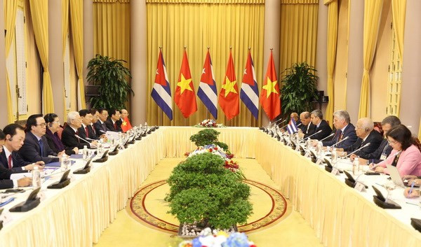 Presidentes de Vietnam y Cuba abogan por impulsar nexos económicos y comerciales ảnh 1 Presidentes de Vietnam y Cuba abogan por impulsar nexos económicos y comerciales ảnh 1