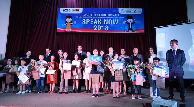  Concluyen en Hanoi concurso de oratoria en inglés ảnh 1