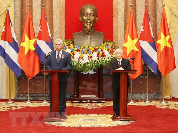 Relaciones con Vietnam poseen un carácter histórico y especial, afirmó presidente de Cuba ảnh 1 Relaciones con Vietnam poseen un carácter histórico y especial, afirmó presidente de Cuba ảnh 1