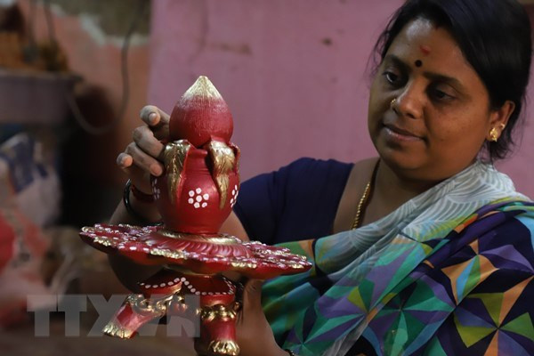 Celebran en Ciudad Ho Chi Minh festival hindú de las luces Diwali ảnh 1 Celebran en Ciudad Ho Chi Minh festival hindú de las luces Diwali ảnh 1