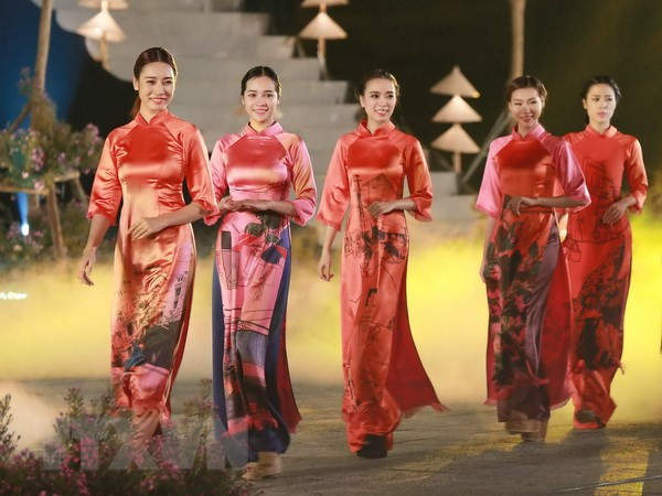 Reconocida diseñadora de moda vietnamita presentará en Japón belleza del Ao Dai ảnh 1 Reconocida diseñadora de moda vietnamita presentará en Japón belleza del Ao Dai ảnh 1