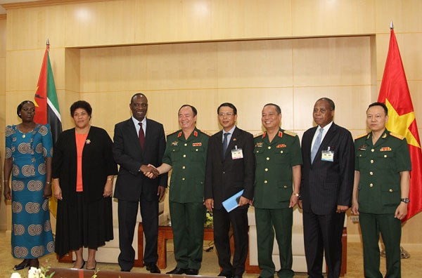 Mozambique por estudiar experiencias de Vietnam en enfrentamiento a desastres naturales ảnh 1 Mozambique por estudiar experiencias de Vietnam en enfrentamiento a desastres naturales ảnh 1