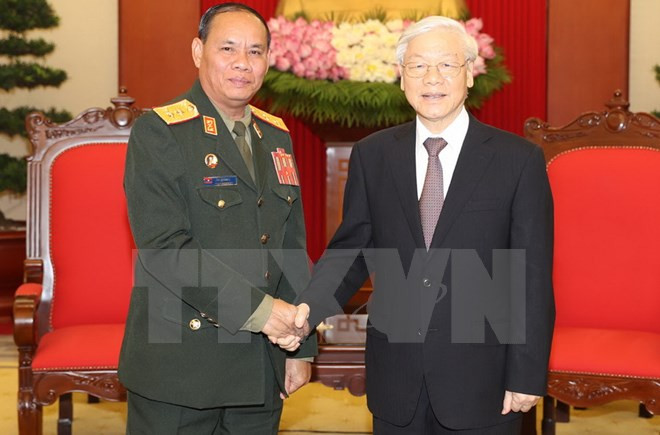 Laos hará máximos esfuerzos por desarrollar nexos con Vietnam, dice alto funcionario militar ảnh 1 Laos hará máximos esfuerzos por desarrollar nexos con Vietnam, dice alto funcionario militar ảnh 1
