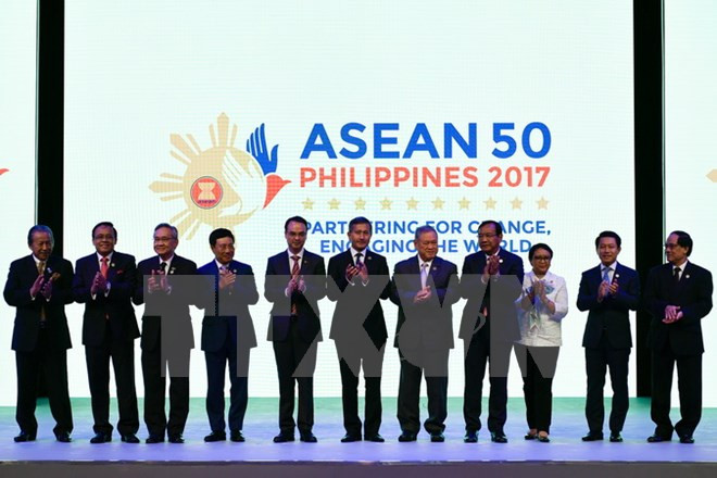Vietnam propone medidas para resolver desafíos que enfrenta ASEAN ảnh 1 Vietnam propone medidas para resolver desafíos que enfrenta ASEAN ảnh 1