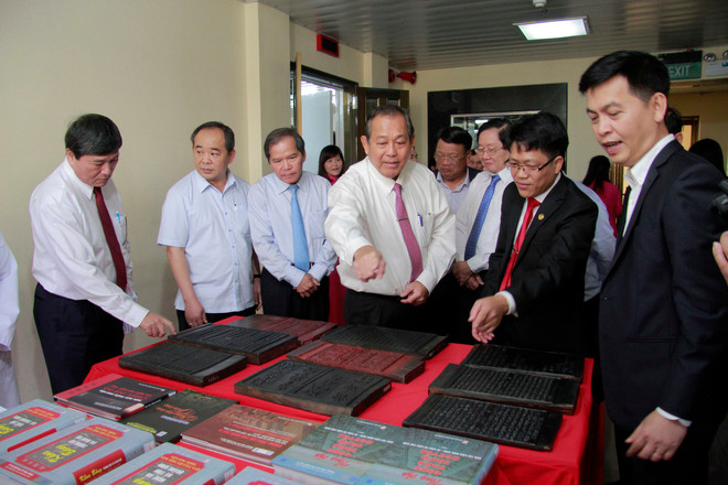 Vicepremier vietnamita pide promover en extranjero herencias documentales nacionales ảnh 1 Vicepremier vietnamita pide promover en extranjero herencias documentales nacionales ảnh 1