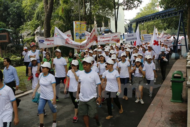 Más de cinco mil personas participan en caminatas benéficas por victimas de Dioxina ảnh 1 Más de cinco mil personas participan en caminatas benéficas por victimas de Dioxina ảnh 1
