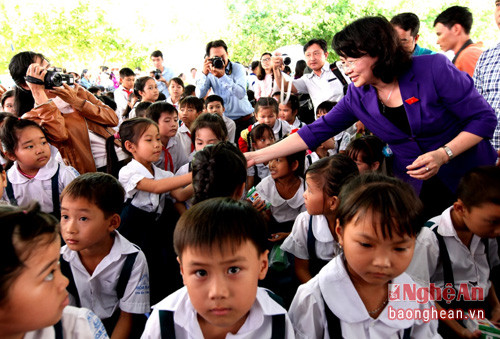 Programa lácteo escolar mejora nutrición de alumnos vietnamitas ảnh 1 Programa lácteo escolar mejora nutrición de alumnos vietnamitas ảnh 1