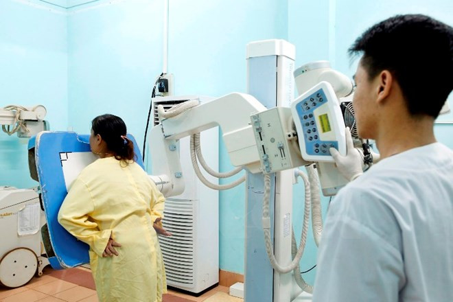 Más de 82 por ciento de población de Hanoi cuenta con seguro social ảnh 1