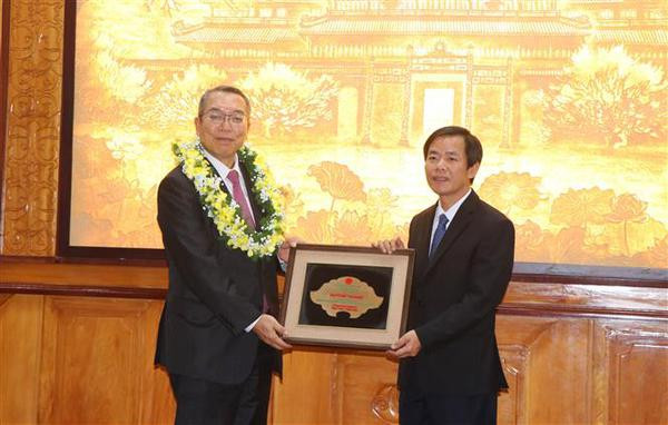 Médico japonés recibe título de “Ciudadano honorario de la provincia de Thua Thien-Hue” ảnh 1 Médico japonés recibe título de “Ciudadano honorario de la provincia de Thua Thien-Hue” ảnh 1