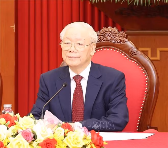 Máximo dirigente partidista mantiene conversaciones telefónicas con presidente ruso ảnh 1