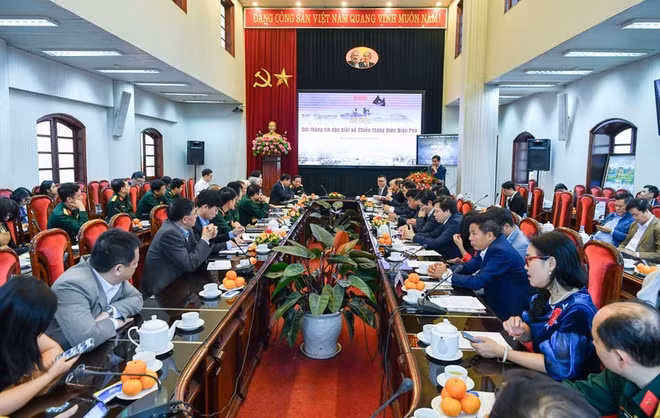 Lanzan proyecto informativo especial sobre victoria de Dien Bien Phu ảnh 1