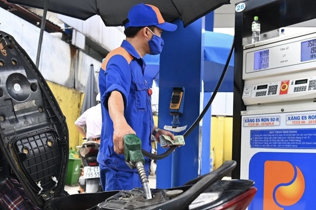 Suben precios de la gasolina en Vietnam ảnh 1 Suben precios de la gasolina en Vietnam ảnh 1