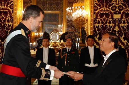 Rey Felipe VI: España prioriza relación con Vietnam ảnh 1 Rey Felipe VI: España prioriza relación con Vietnam ảnh 1