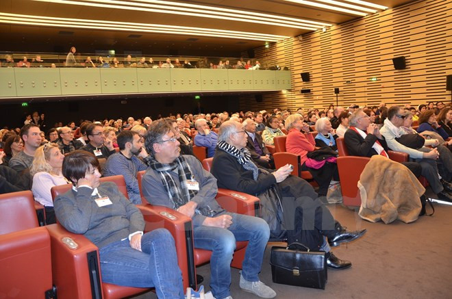 Proyectan en Francia película sobre trabajadores vietnamitas en tiempo post-guerra ảnh 1