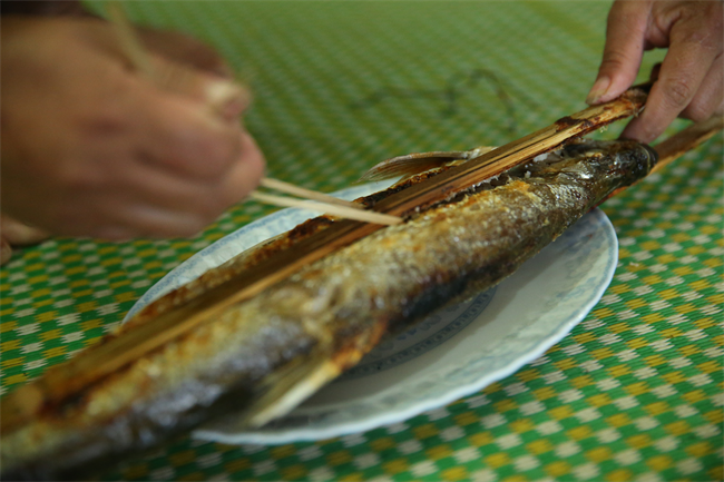 Pescado asado del río Da ảnh 1 Pescado asado del río Da ảnh 1