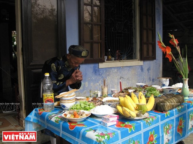 Viet Nam: Ofrendas para ancestros ảnh 1 Viet Nam: Ofrendas para ancestros ảnh 1