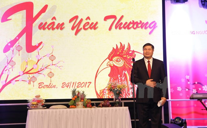 Vietnamitas en extranjero saludan Año Nuevo Lunar ảnh 1 Vietnamitas en extranjero saludan Año Nuevo Lunar ảnh 1