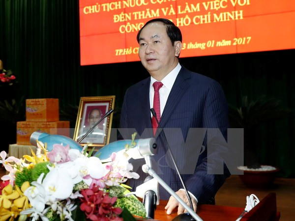 Presidente vietnamita visita fuerzas armadas de Ciudad Ho Chi Minh ảnh 1 Presidente vietnamita visita fuerzas armadas de Ciudad Ho Chi Minh ảnh 1