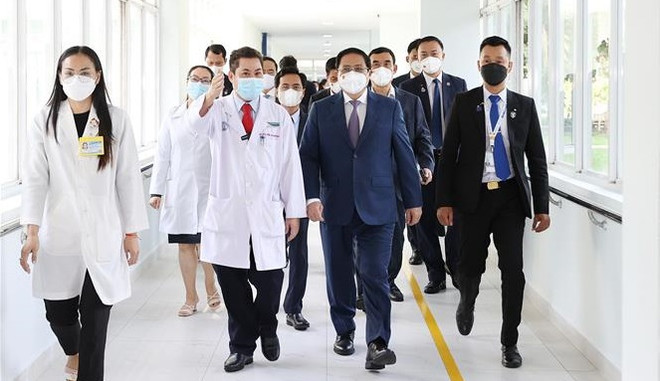 Premier vietnamita visita instalaciones simbólicas de nexos Vietnam-Camboya ảnh 1 Premier vietnamita visita instalaciones simbólicas de nexos Vietnam-Camboya ảnh 1