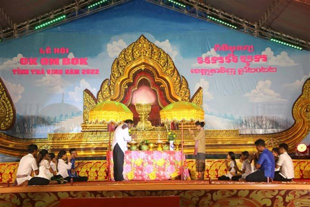 Comunidad de khmeres en Tra Vinh celebra Festival de Ok Om Bok ảnh 1