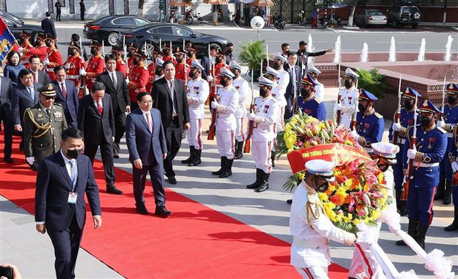 Premier vietnamita inicia visita oficial a Camboya ảnh 2