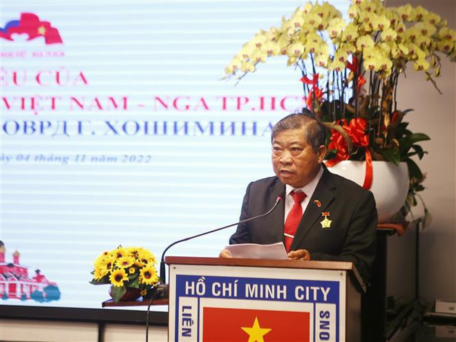 Conmemoran aniversario de Revolución de Octubre de Rusia en Vietnam ảnh 2 Conmemoran aniversario de Revolución de Octubre de Rusia en Vietnam ảnh 2