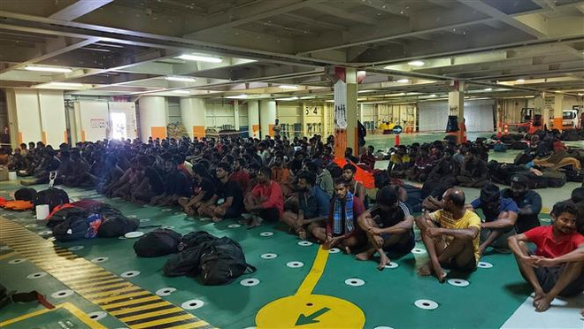 Rescatan más de 300 ciudadanos de Sri Lanka en peligro en aguas vietnamitas ảnh 2 Rescatan más de 300 ciudadanos de Sri Lanka en peligro en aguas vietnamitas ảnh 2