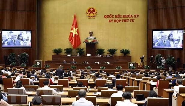 Parlamento vietnamita continúa debates sobre proyectos de Resolución y ley ảnh 1