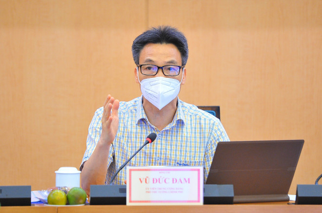 Inspeccionan labores preventivas contra el COVID-19 en Hanoi ảnh 1 Inspeccionan labores preventivas contra el COVID-19 en Hanoi ảnh 1